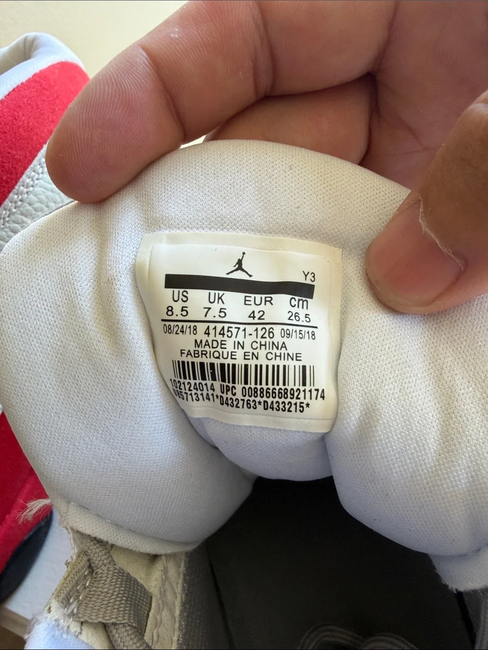 Air Jordan Retro 13 White and Red Basketball Shoes. (No box)